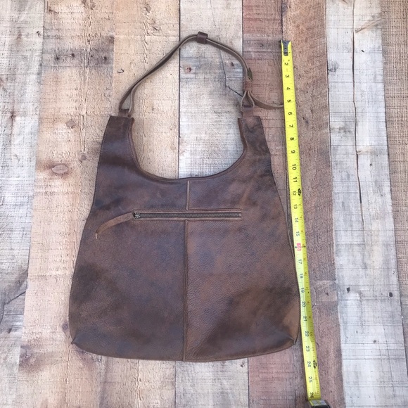 Lily and Lola Bella Shoulder Bag in Distressed Tan Leather - Picture 9 of 9